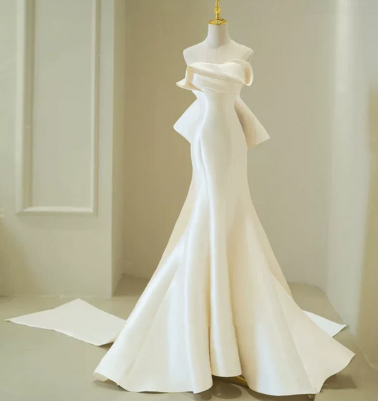 Graceful Strapless Wedding Dresses Satin Mermaid Bridal Dress D0048