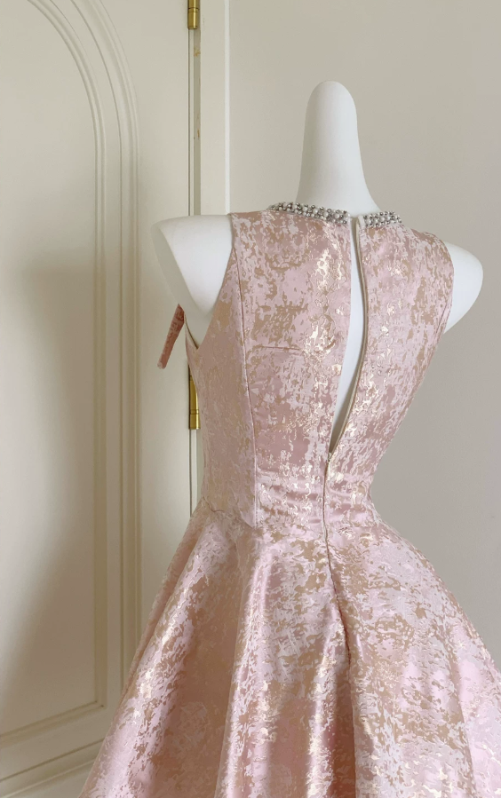 Mini robe de soirée en satin, sans bretelles, sans manches, ligne a, simple, C899