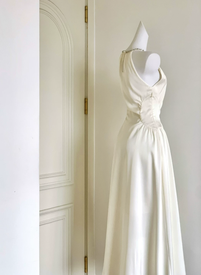 Classical Jewel Neck Beaded Prom Dress White Satin A-Line Evening Dress D0060