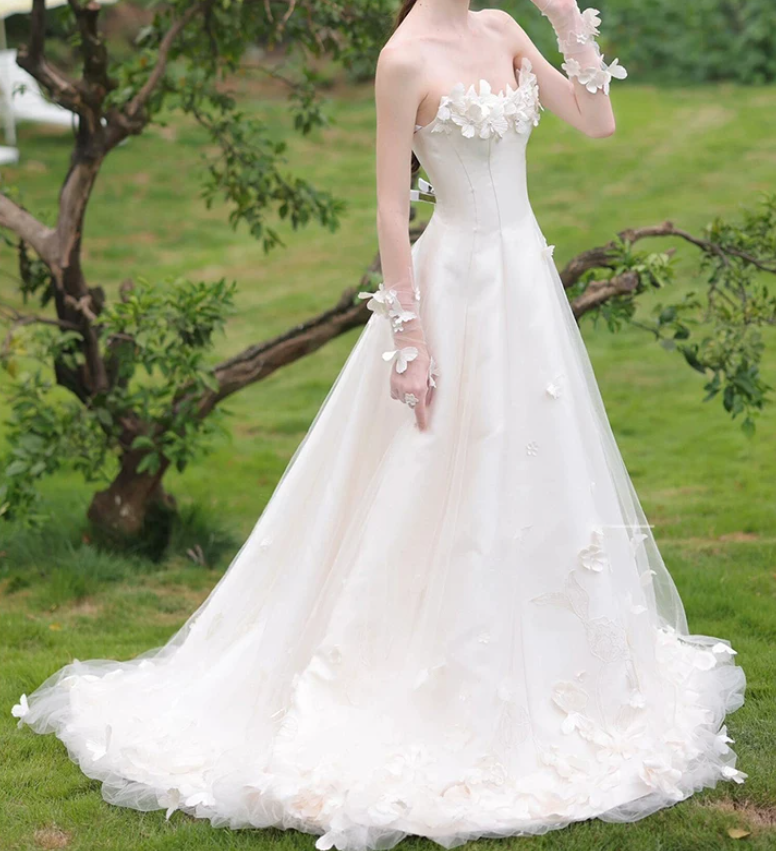 Glam Strapless Wedding Dresses Appliques A-Line Bridal Dress D0066