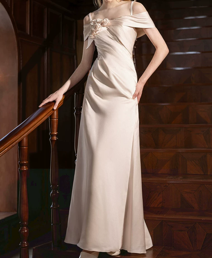Playful Off-Shoulder Wedding Dresses Appliques A-Line Bridal Dress D0069