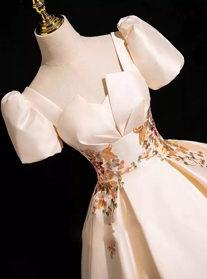 Graceful Square Neck Ivory Prom Dress Appliques Short Sleeve A-Line Evening Dress D0097