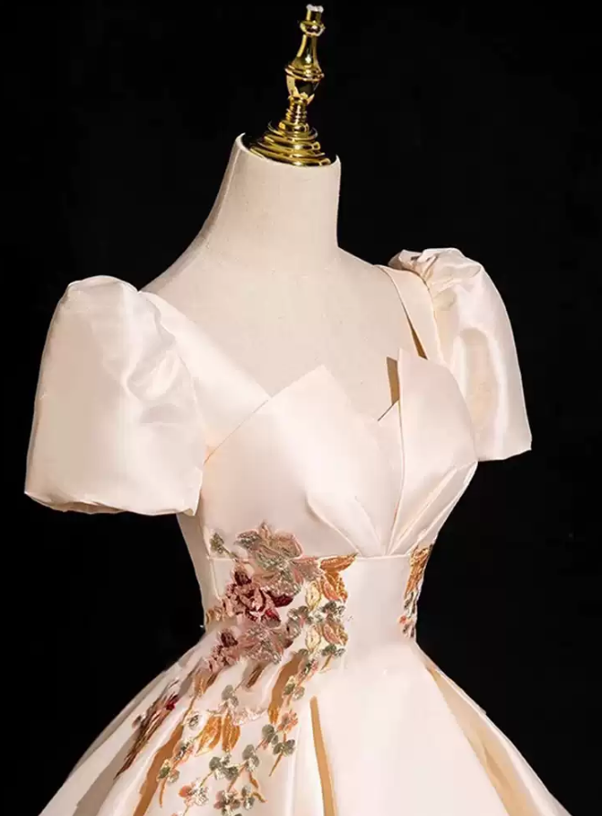 Graceful Square Neck Ivory Prom Dress Appliques Short Sleeve A-Line Evening Dress D0097