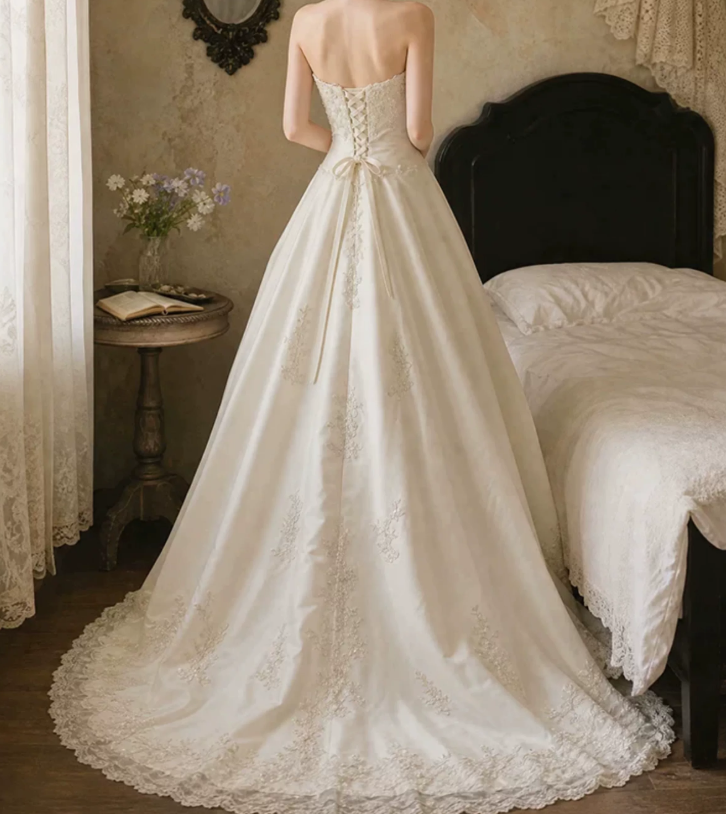 Alluring Strapless Wedding Dresses Appliques Sequins A-Line Bridal Dress D0103
