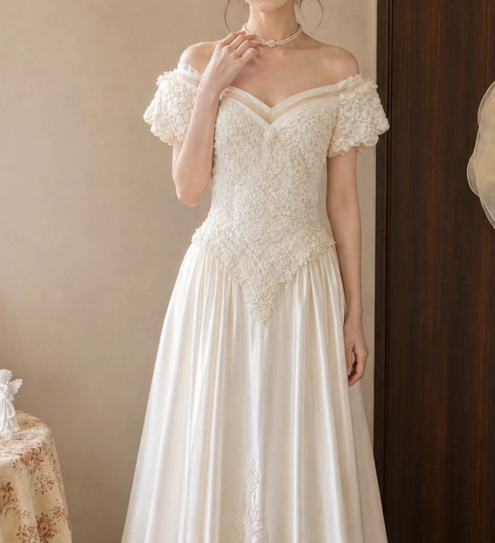 Superbe robe de mariée sirène bustier en satin et tulle, longue et en dentelle, C4563