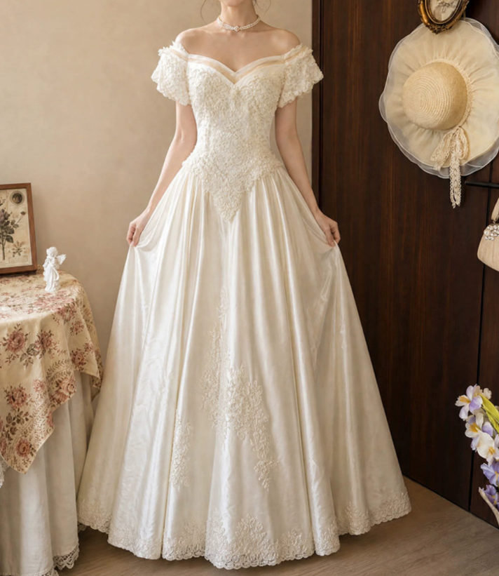 Superbe robe de mariée sirène bustier en satin et tulle, longue et en dentelle, C4563