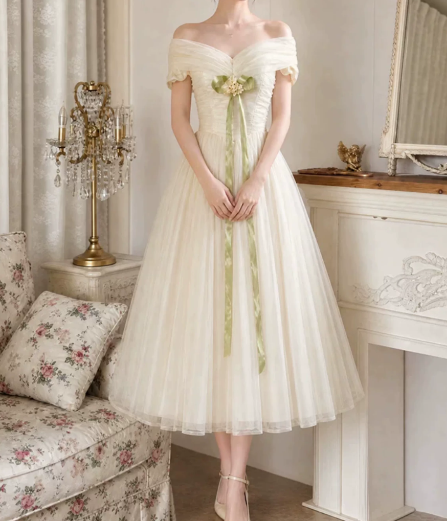 Adorable Off-Shoulder Prom Dress White Tulle A-Line Evening Dress D0113