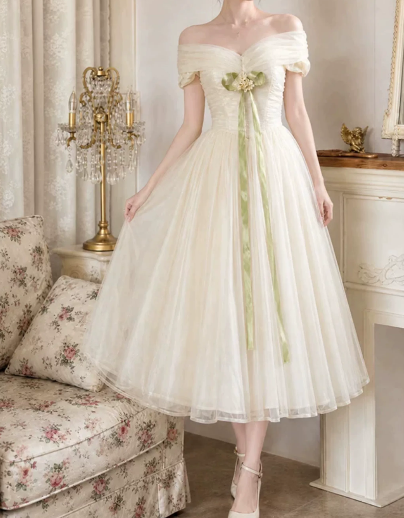 Adorable Off-Shoulder Prom Dress White Tulle A-Line Evening Dress D0113