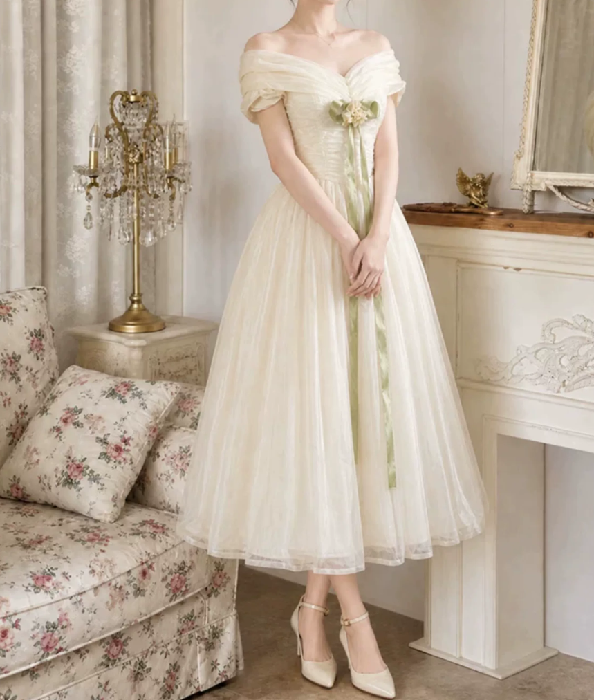 Adorable Off-Shoulder Prom Dress White Tulle A-Line Evening Dress D0113