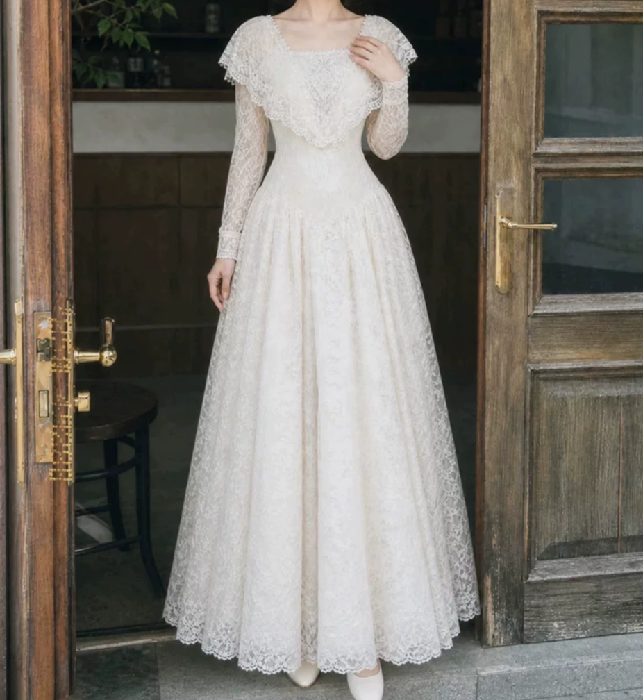 Superbe robe de mariée sirène bustier en satin et tulle, longue et en dentelle, C4563