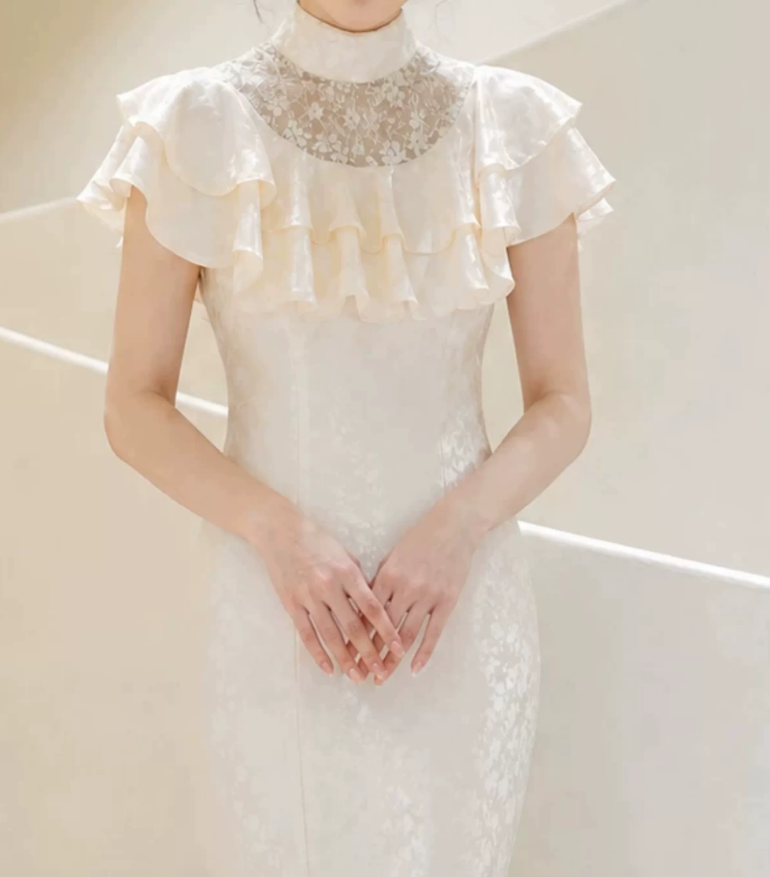 Classical Jewel Neck Jacquard Wedding Dresses Lace Ruffles Mermaid Bridal Dress D0122