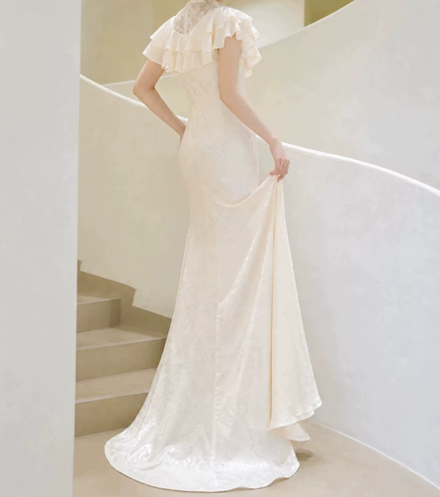 Classical Jewel Neck Jacquard Wedding Dresses Lace Ruffles Mermaid Bridal Dress D0122