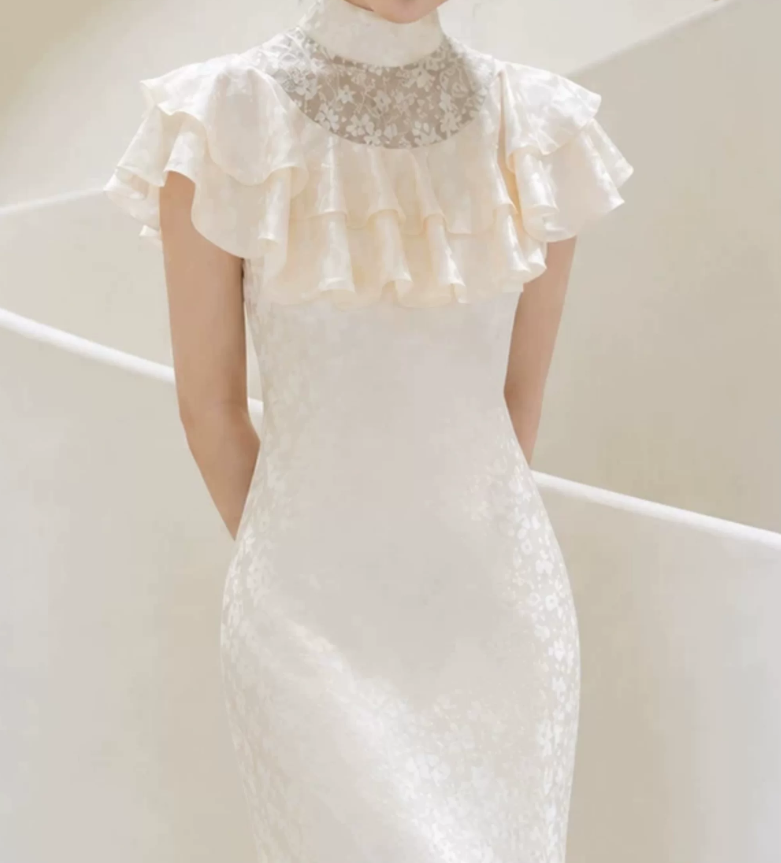 Classical Jewel Neck Jacquard Wedding Dresses Lace Ruffles Mermaid Bridal Dress D0122