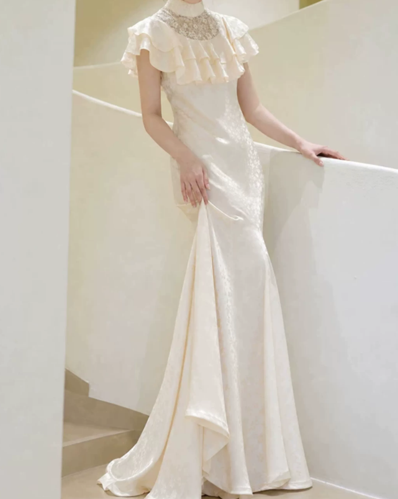 Classical Jewel Neck Jacquard Wedding Dresses Lace Ruffles Mermaid Bridal Dress D0122