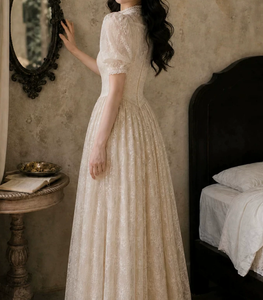 Superbe robe de mariée sirène bustier en satin et tulle, longue et en dentelle, C4563