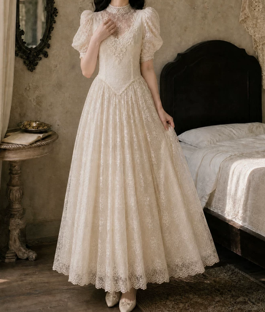 Superbe robe de mariée sirène bustier en satin et tulle, longue et en dentelle, C4563