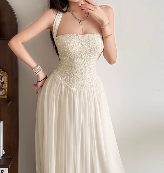 Flowy Halter Neck White Prom Dress Sequins Chiffon A-Line Evening Dress D0130