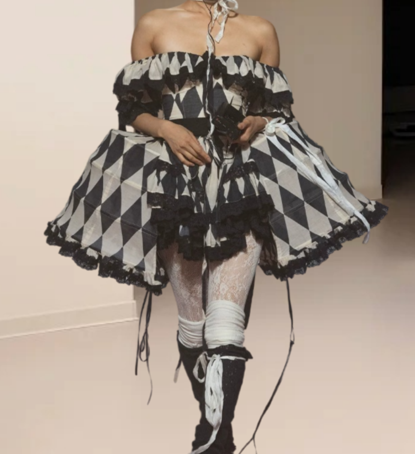 Mini robe de soirée en satin, sans bretelles, sans manches, ligne a, simple, C899