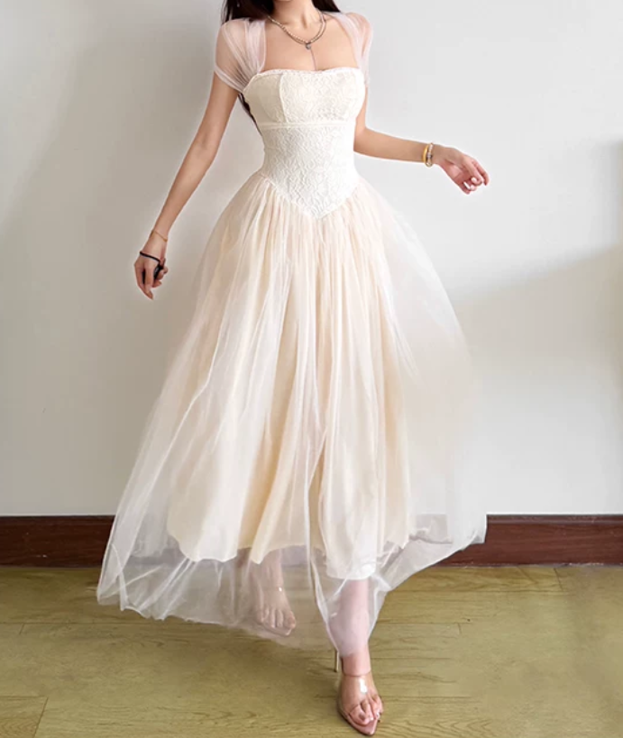 Classical Halter Neck Prom Dress Ivory Lace Tulle A-Line Evening Dress D0194