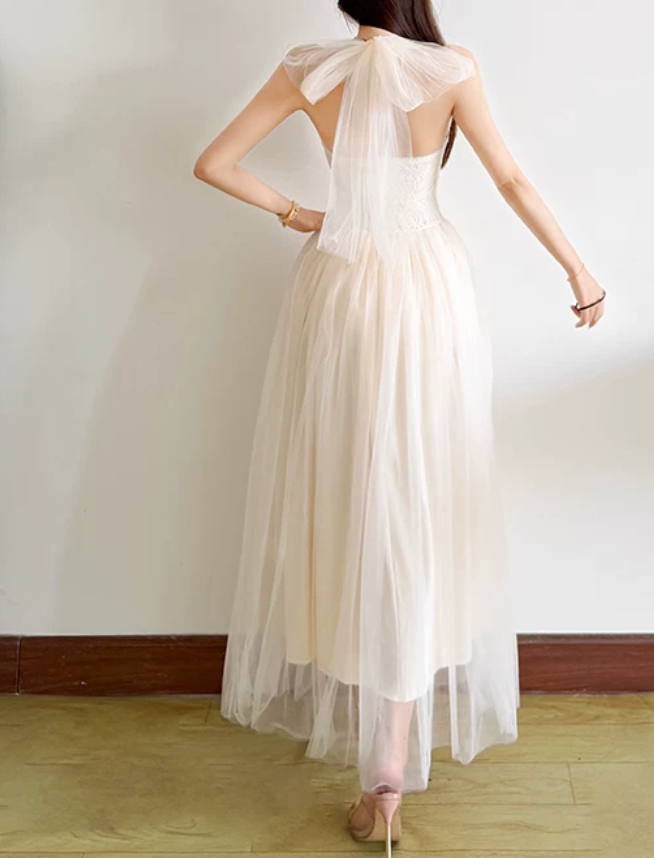 Classical Halter Neck Prom Dress Ivory Lace Tulle A-Line Evening Dress D0194