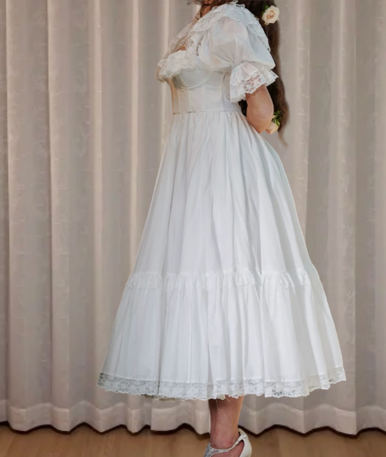 Graceful Square Neck Prom Dress White Ruffles Lace A-Line Evening Dress D0264