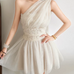 Mini robe de soirée en satin, sans bretelles, sans manches, ligne a, simple, C899