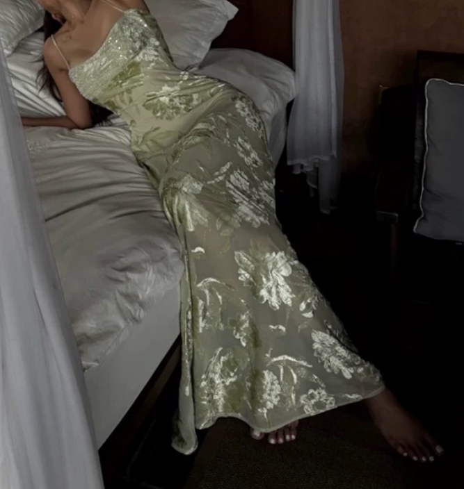Glam Spaghetti Straps Prom Dress Green Sequins Jacquard A-Line Evening Dress D0296