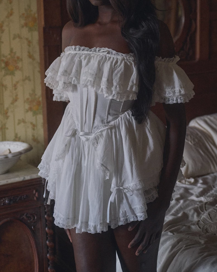 Mini robe de soirée en satin, sans bretelles, sans manches, ligne a, simple, C899