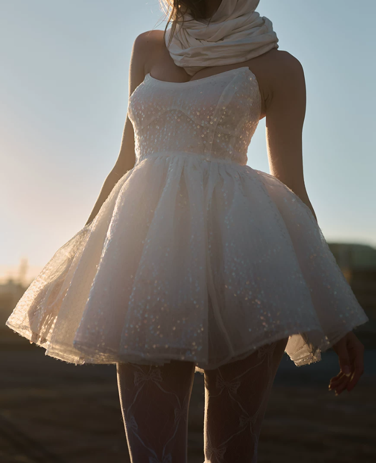 Mini robe de soirée en satin, sans bretelles, sans manches, ligne a, simple, C899