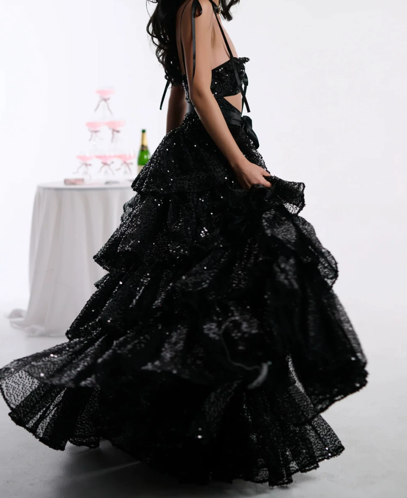 Shiny Spaghetti Straps Prom Dress Black Sequins Tiered A-Line Evening Dress D0414