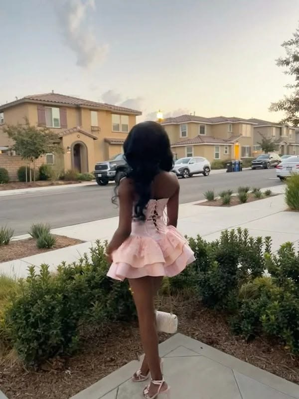 Mini robe de soirée en satin, sans bretelles, sans manches, ligne a, simple, C899