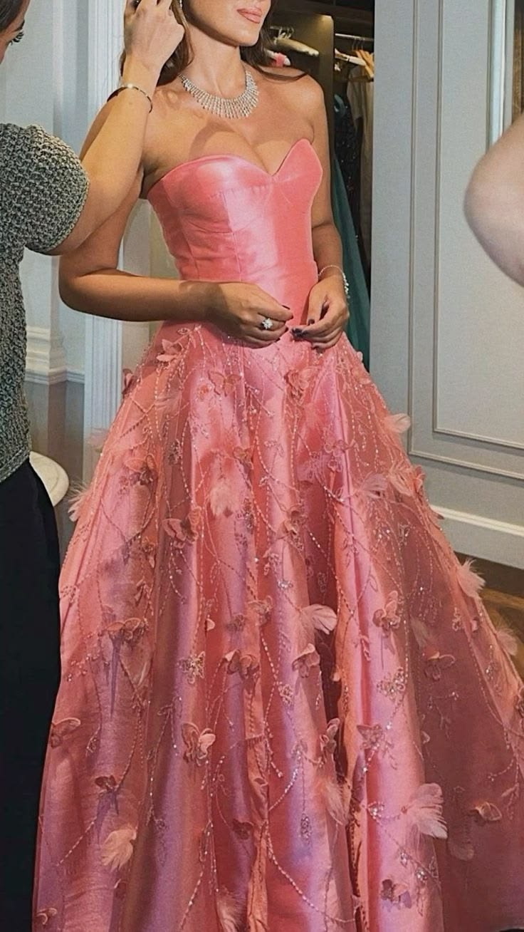 Robe de bal de princesse bustier à volants en satin long, robe de soirée C8117