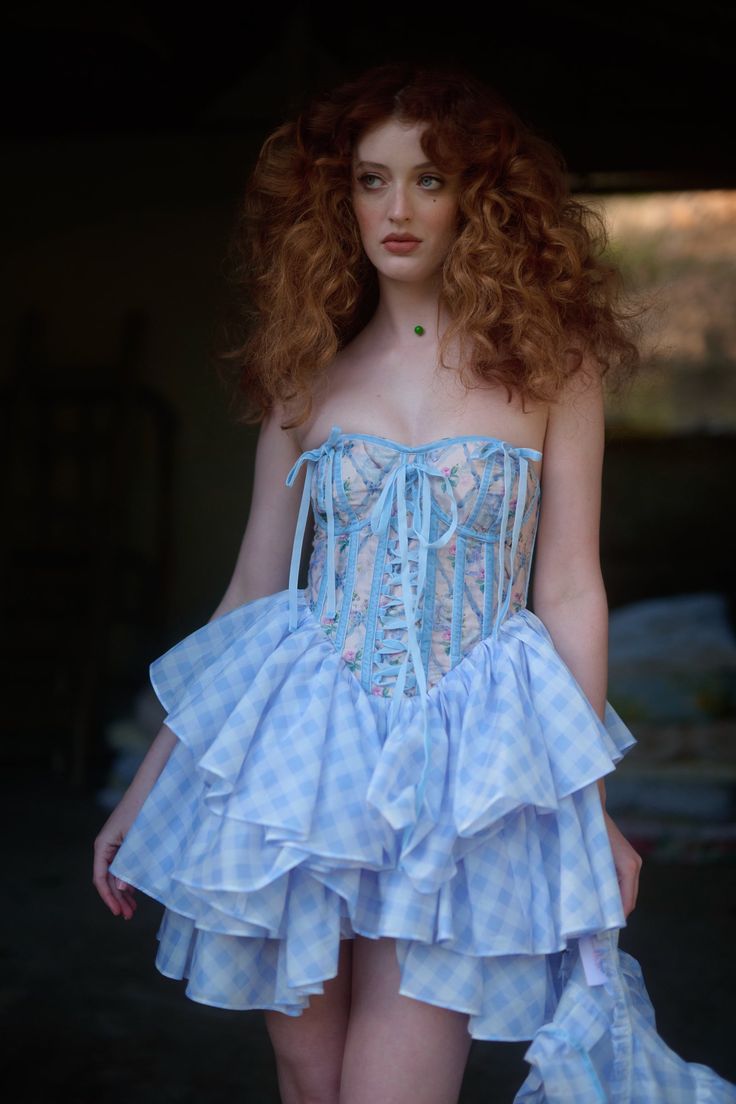 Mini robe de soirée en satin, sans bretelles, sans manches, ligne a, simple, C899
