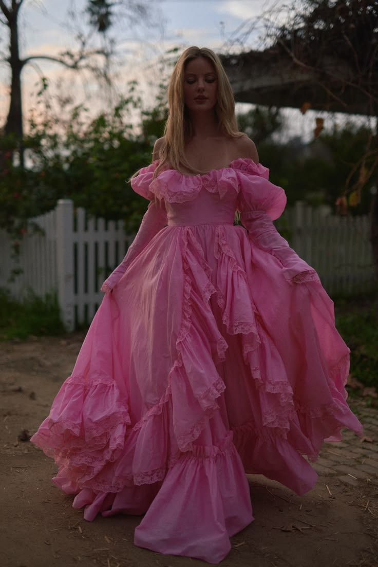 Robe de bal de princesse bustier à volants en satin long, robe de soirée C8117