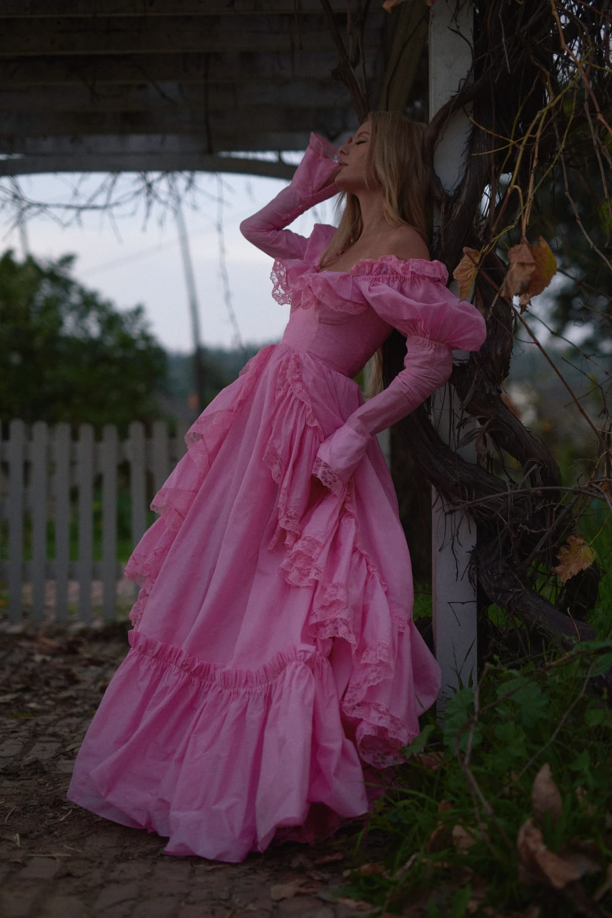 Robe de bal de princesse bustier à volants en satin long, robe de soirée C8117