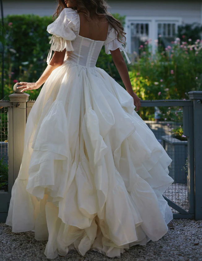 Superbe robe de mariée sirène bustier en satin et tulle, longue et en dentelle, C4563