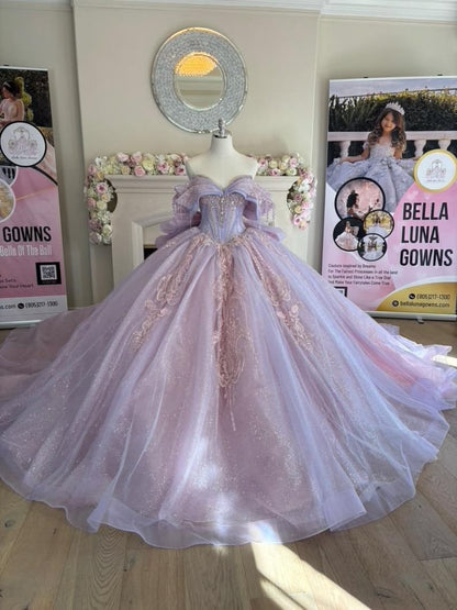 Glamorous Purple Ball Gown Quinceanera Dresses Off The Shoulder Beading Tassel Sweet 16 Dresses D0608