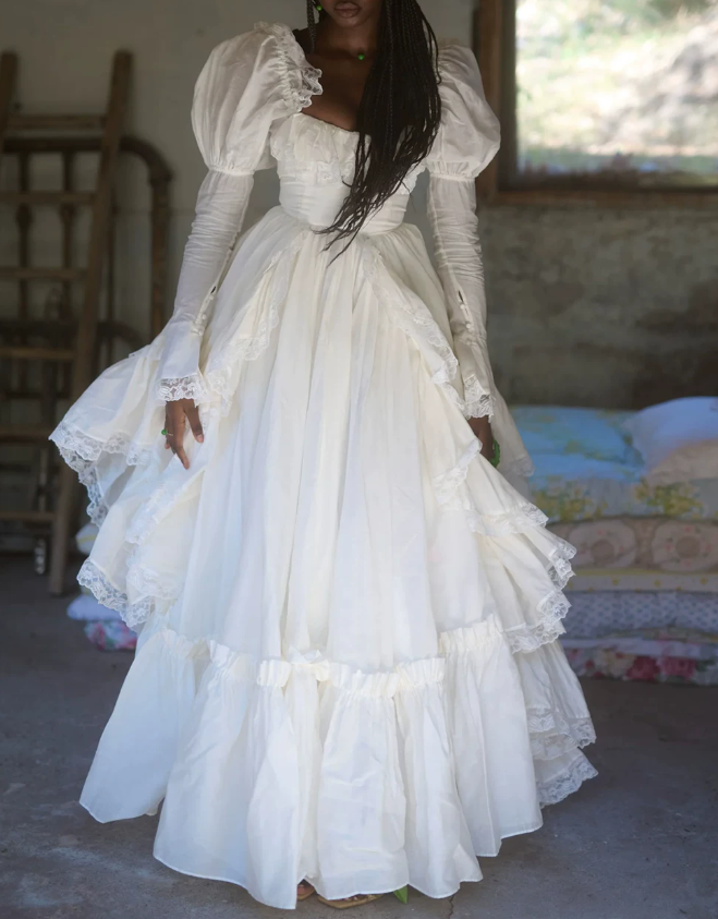 Superbe robe de mariée sirène bustier en satin et tulle, longue et en dentelle, C4563