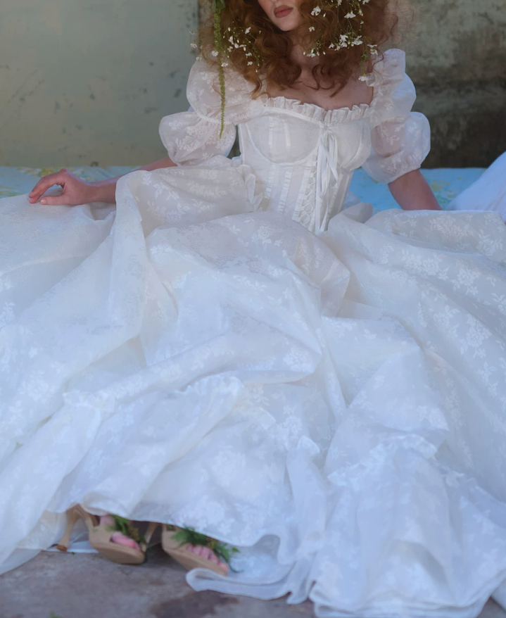 Superbe robe de mariée sirène bustier en satin et tulle, longue et en dentelle, C4563