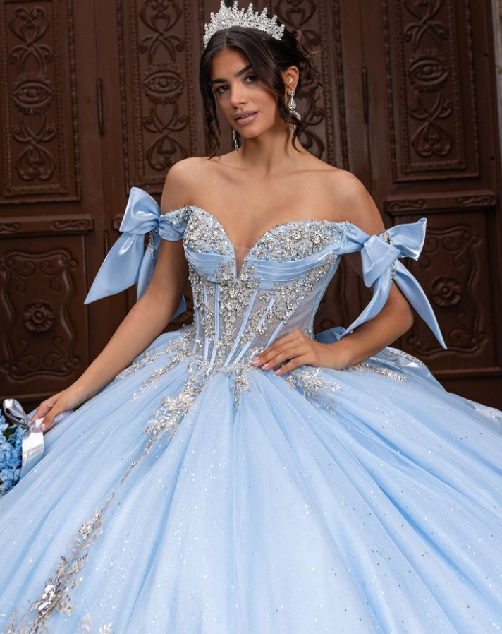 Ornate Appliques Ball Gown Blue Tulle Quinceanera Dresses Off The Shoulder Sweet 16 Dresses D0660