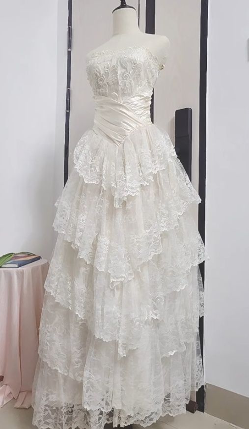 Superbe robe de mariée sirène bustier en satin et tulle, longue et en dentelle, C4563
