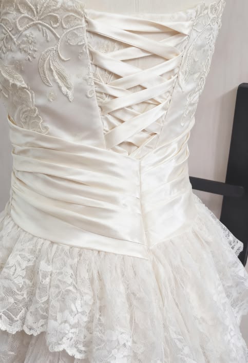 Superbe robe de mariée sirène bustier en satin et tulle, longue et en dentelle, C4563