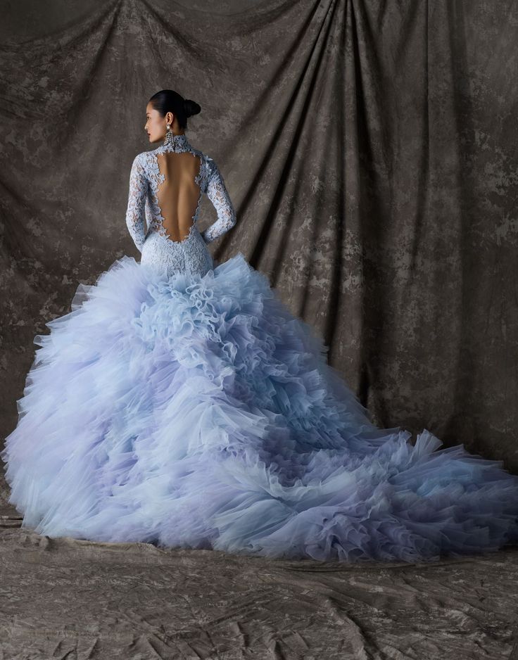 Vintage High Collar Backless Ball Gown Lace Long Sleeve Quinceanera Dresses Ruffles Tulle Sweet 16 Dresses D0684
