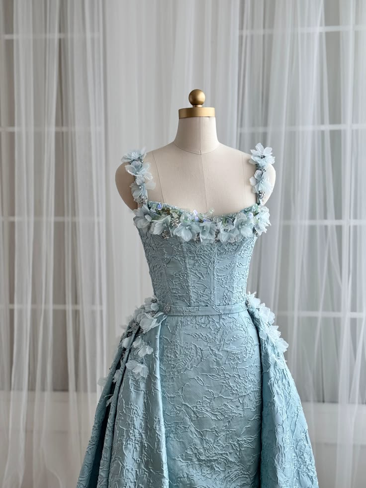 Robe de bal de princesse bustier à volants en satin long, robe de soirée C8117