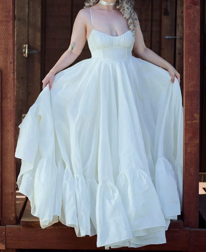 Alluring Spaghetti Strap Wedding Dresses White Ruffles A-Line Bridal Dress D0691