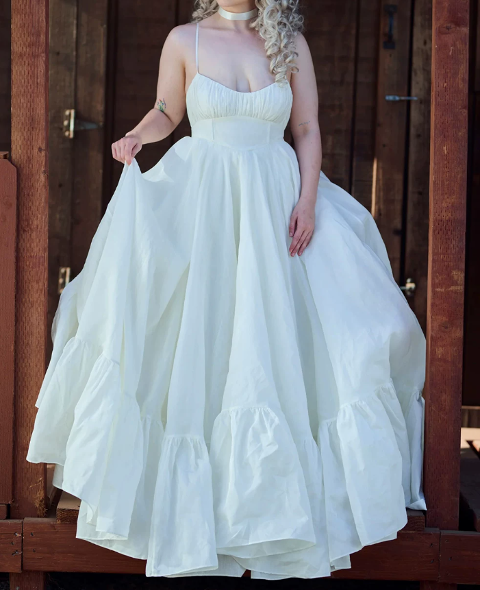 Alluring Spaghetti Strap Wedding Dresses White Ruffles A-Line Bridal Dress D0691
