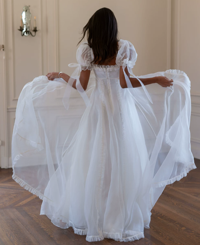Superbe robe de mariée sirène bustier en satin et tulle, longue et en dentelle, C4563