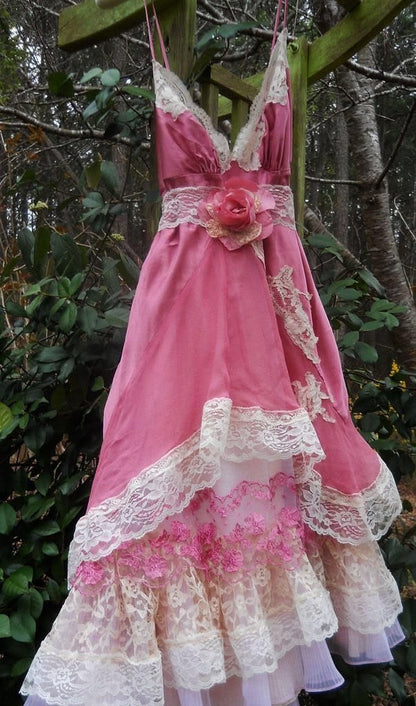 Playful Spaghetti Straps Long Prom Dress Pink Lace A-Line Evening Dress D0706