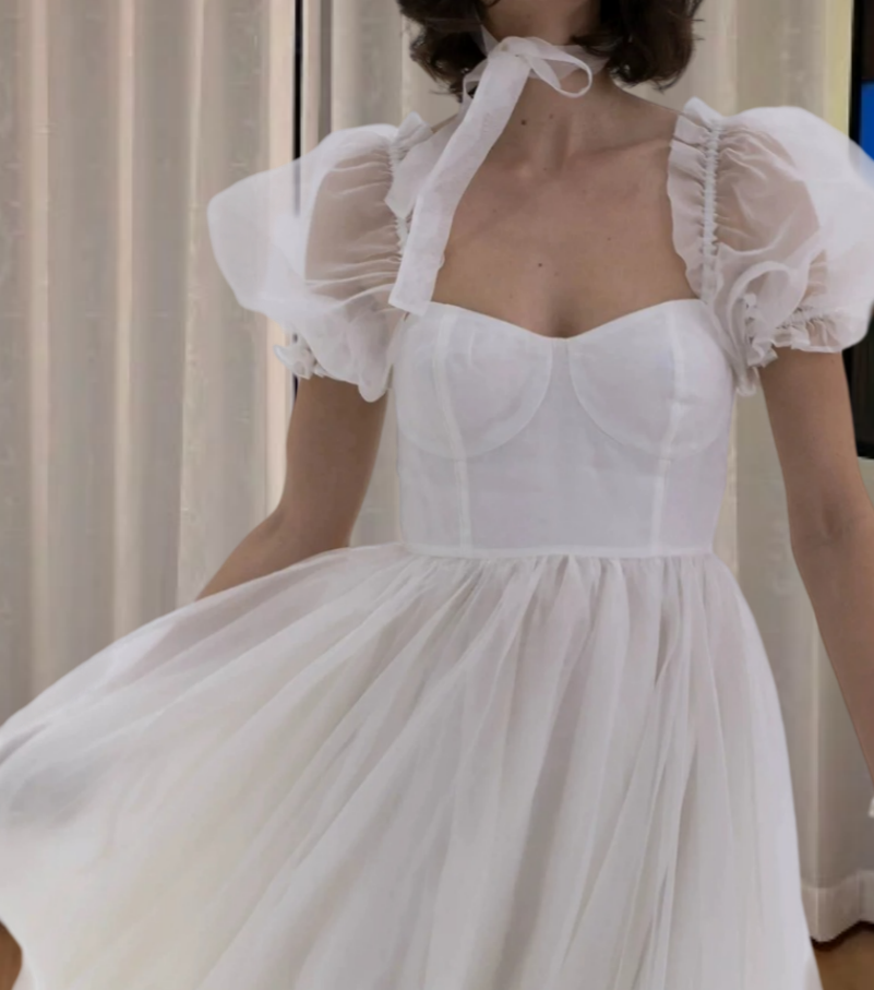 Trendy Square Neck Wedding Dresses White Ruffled Short Sleeve A-Line Bridal Dress D0718