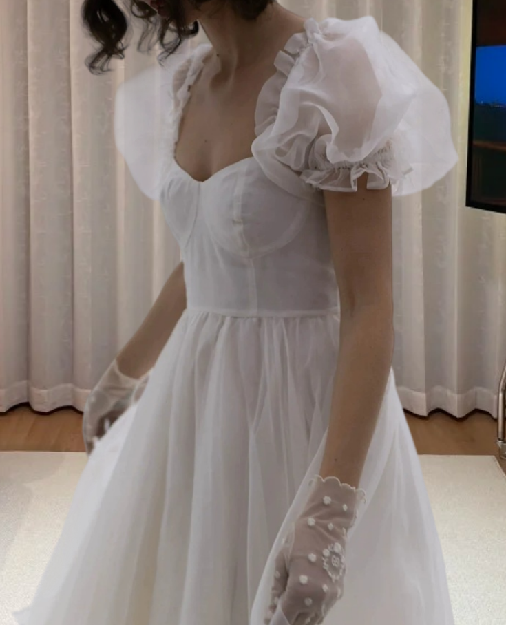 Trendy Square Neck Wedding Dresses White Ruffled Short Sleeve A-Line Bridal Dress D0718
